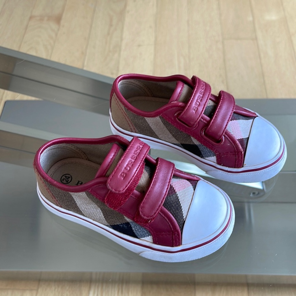 Girls Burberry sneakers ❤️